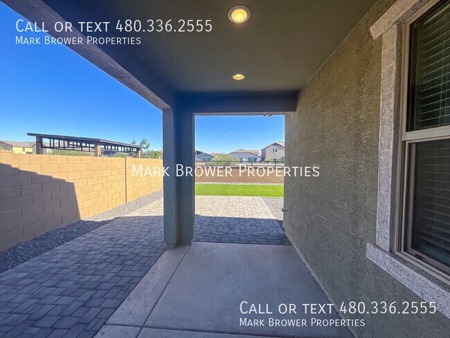 Building Photo - 4119 E Sagebrush St