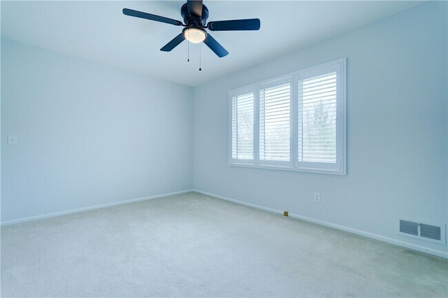 Building Photo - 399 French Rd