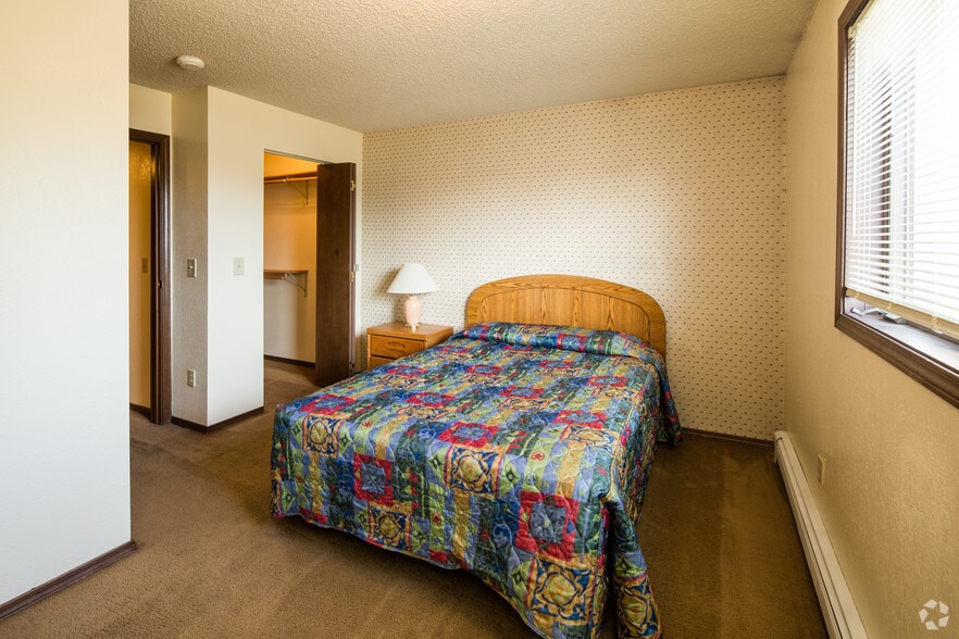 Sophie Plaza Apartments 1721 University Ave S Fairbanks AK 99709