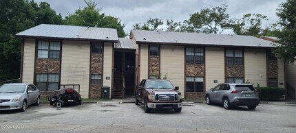 Building Photo - 1030 4th St