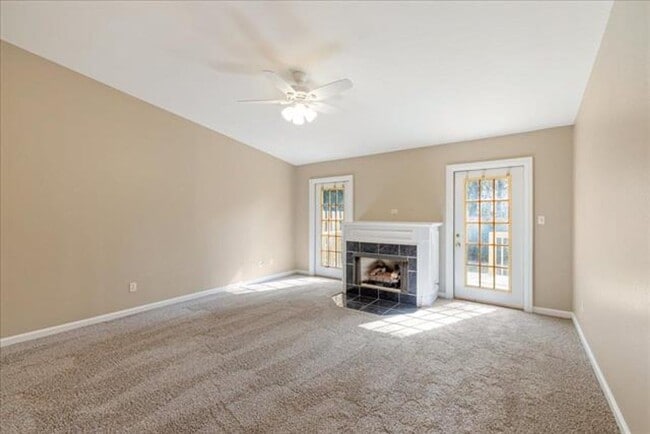 Building Photo - East Tallahassee Brick Townhome With One Car Garage