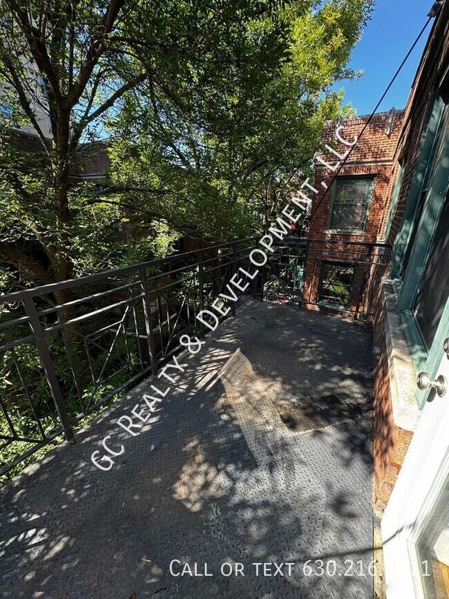 Building Photo - 1136 W Pratt Blvd
