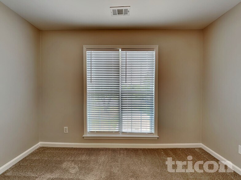 Building Photo - 219 Arlington Ct