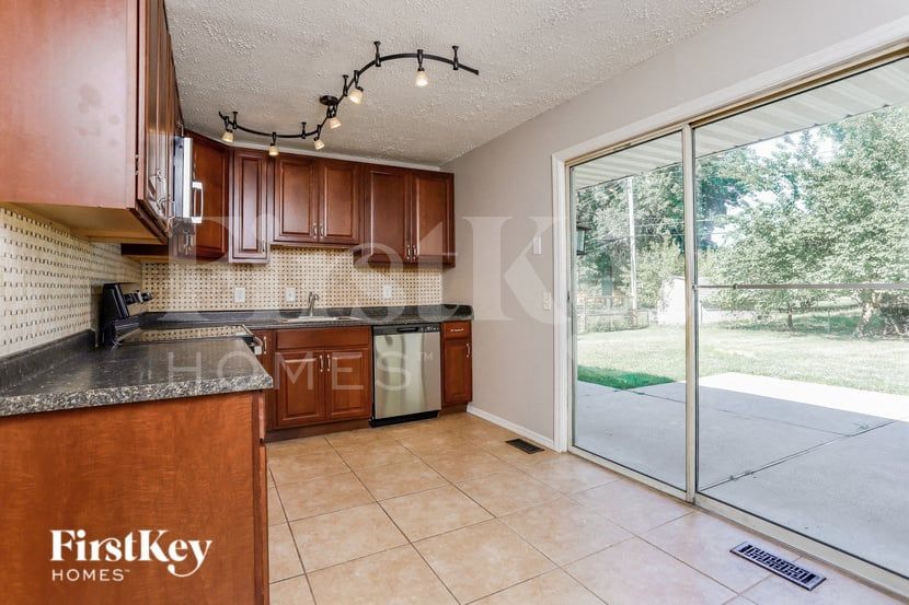 Building Photo - 1107 Burgundy Ln