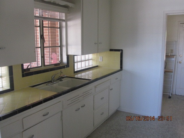 Building Photo - Close to Park Rental