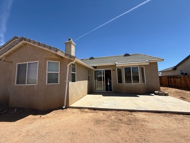 Building Photo - Beautiful Home In Apple Valley Vineyards-4...