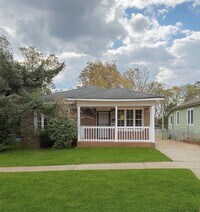 Building Photo - 1204 15th Way SW