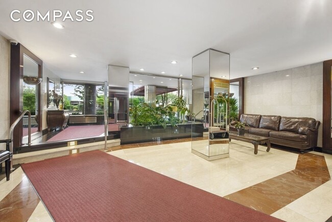 Building Photo - 80 Park Ave