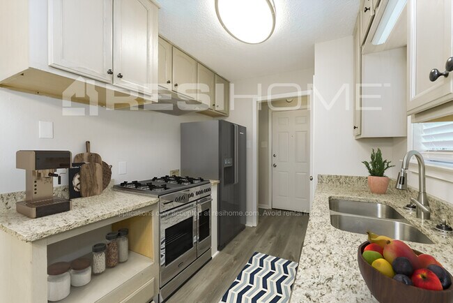 Building Photo - 5339 Kemper Pl