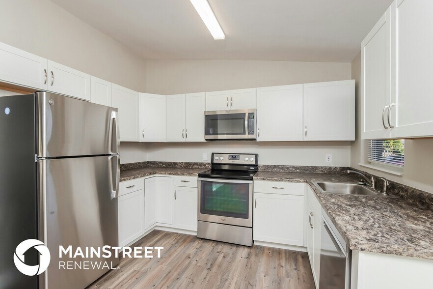 Building Photo - 514 4th Pl SW