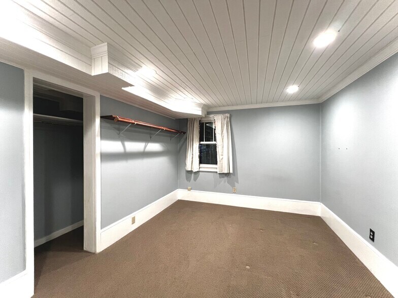 Carpet has been replaced with new porcelain tile! - 214 Waddell Rd