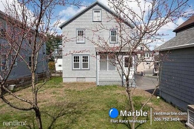 Building Photo - 3 br, 2 bath House - 156 Summit St