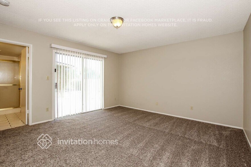 Building Photo - 8804 N 106th Ln