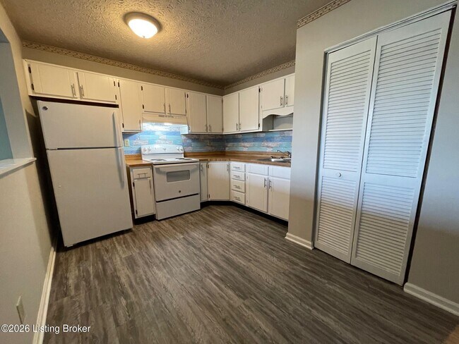 Building Photo - 3971 Scenic Trail