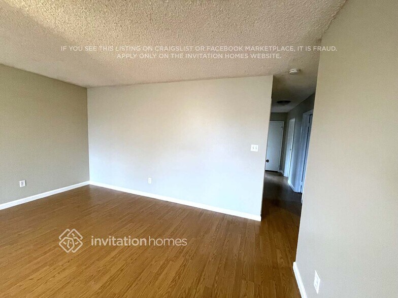 Building Photo - 4860 Teakwood Dr