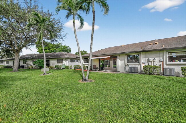 Building Photo - 4677 Robinwood Cir