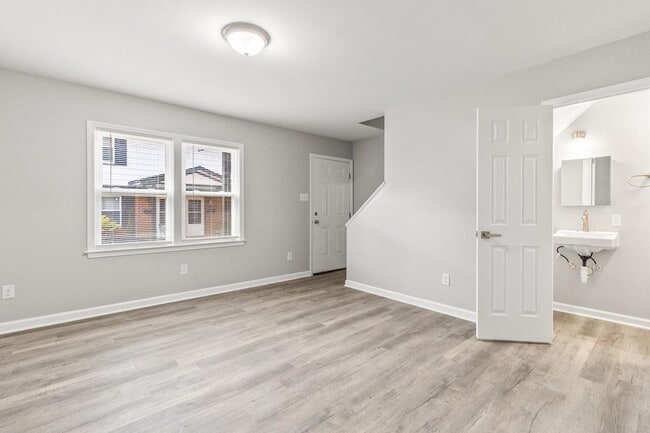 Building Photo - 407 Park Ave