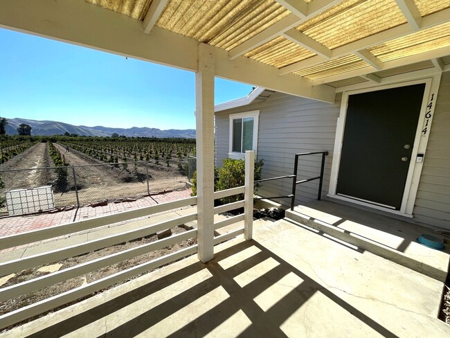 Building Photo - Santa Paula Ranch Home- 2 Bedroom w/Den