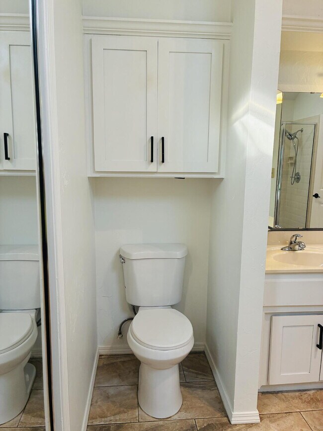 Building Photo - Beautiful Home in Westbury South Ready for Move-In!
