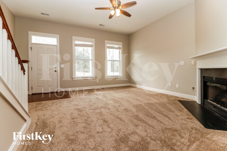 Building Photo - 103 Barberry St