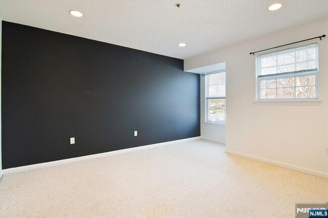 Building Photo - 1125 Hyde Park Ct