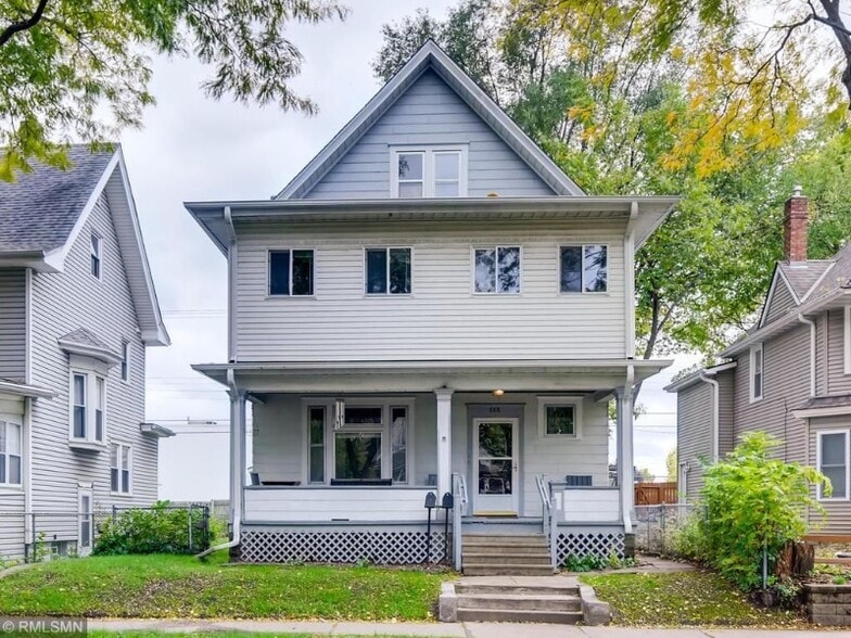 Primary Photo - 888 Sherburne Ave