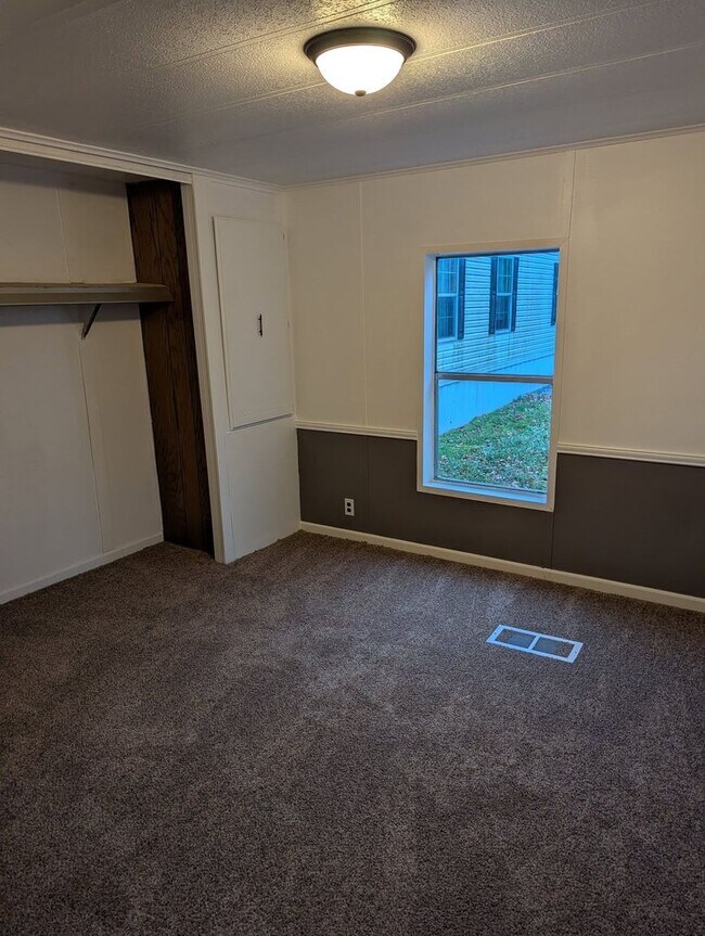 Building Photo - Glendale Mobile Home Park