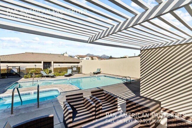 Building Photo - 440 Vista Dr