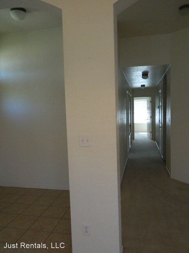 Building Photo - 4 br, 2 bath House - 2903 Wisteria Lane