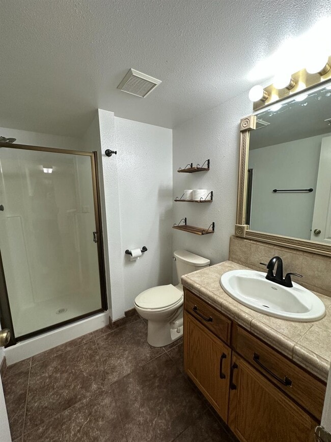 Building Photo - 3040 Boulder Ave