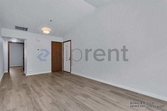 Building Photo - 1026 San Luis Cir