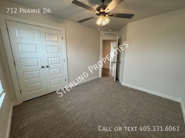 Building Photo - 712 Prairie Dr