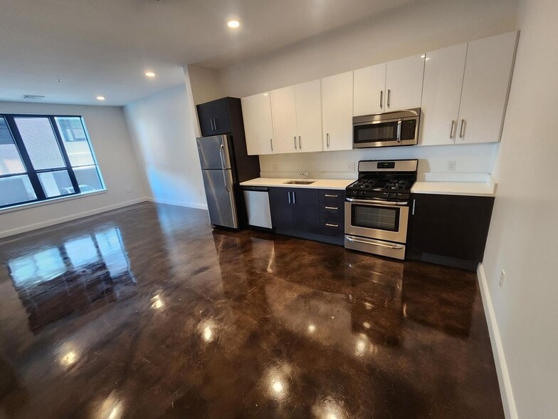 Building Photo - 22 Mechanic