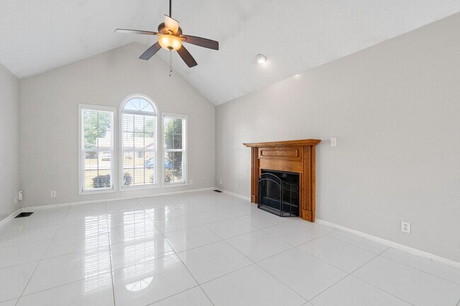 Building Photo - 1435 Amy Ave