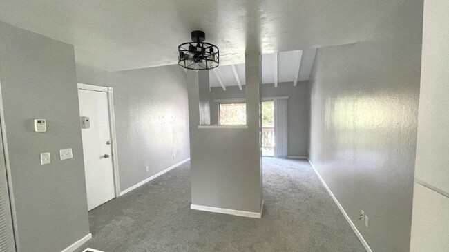 Building Photo - Walnut Creek! 1 bedroom 1 bathroom, Walk t...