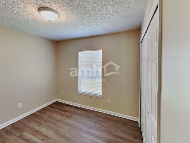 Building Photo - 6486 Hannah Stables Dr