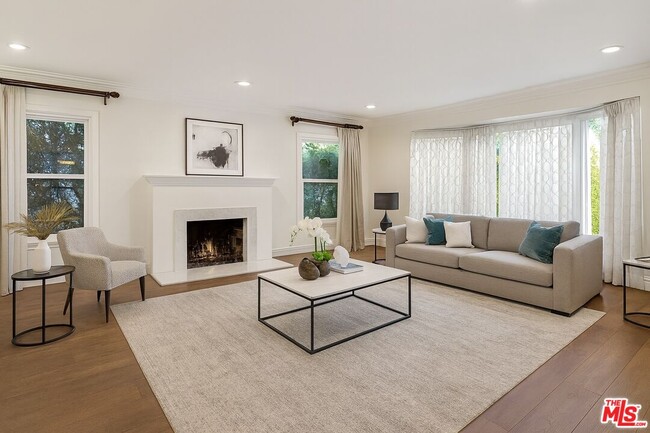 Building Photo - 10517 Holman Ave