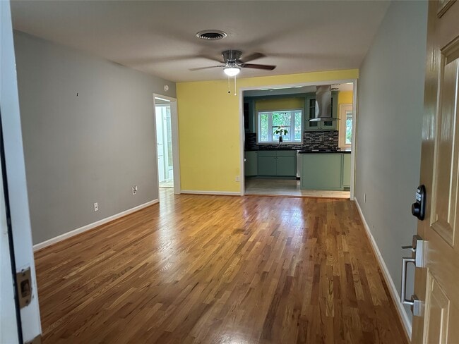 Building Photo - 3815 Gardendale Dr