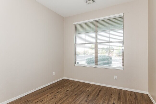 Building Photo - 3139 W Pollack St