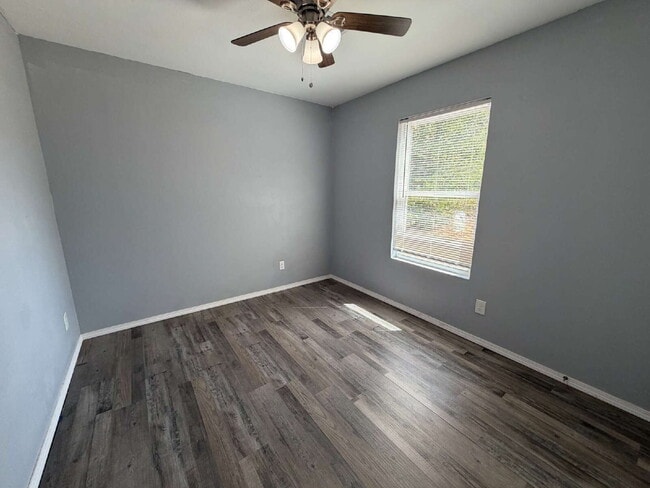 Building Photo - 3-Bedroom, 2 Full Baths in Del City