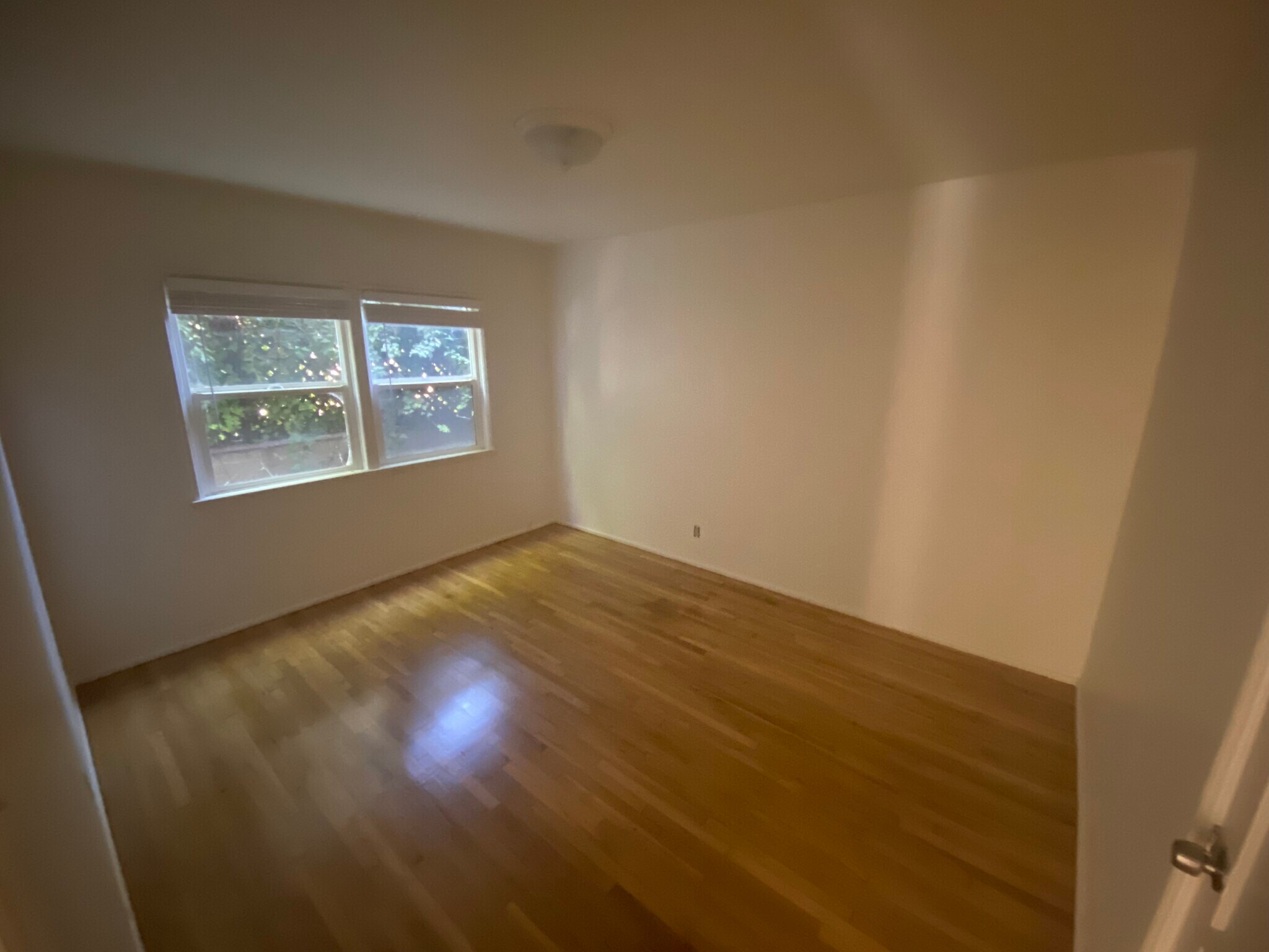 Building Photo - 2462 S Centinela Ave