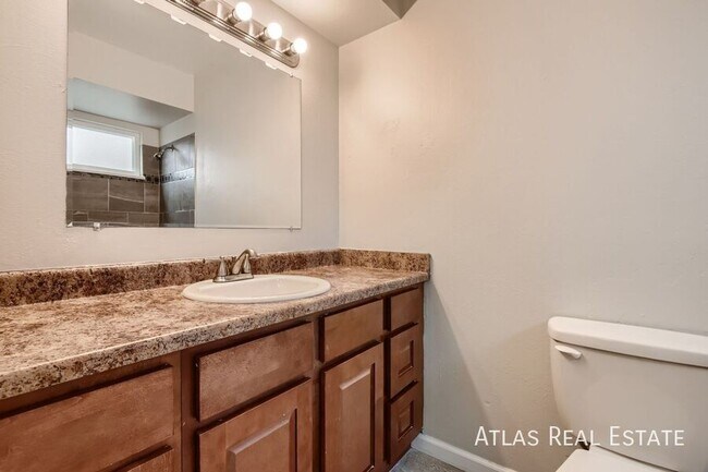 Building Photo - 1305 Wynkoop Dr