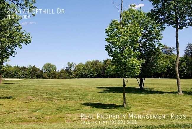 Building Photo - Beautifully Maintained 7 Bedroom 6 Bath Ho...