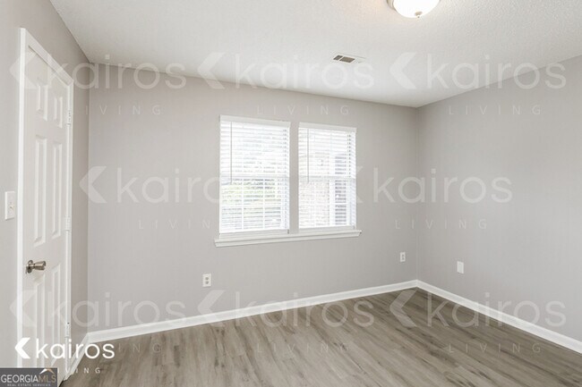 Building Photo - 120 Deer Pkwy