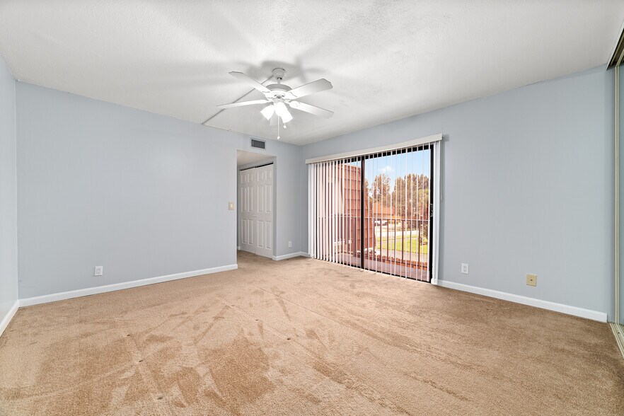 Building Photo - 3425 San Bernadino Dr