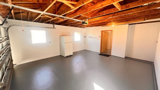 Building Photo - Charming 2-Bed Retreat in the Heart of Mount Dora! PRIME LOCATION! DONT MISS OUT!