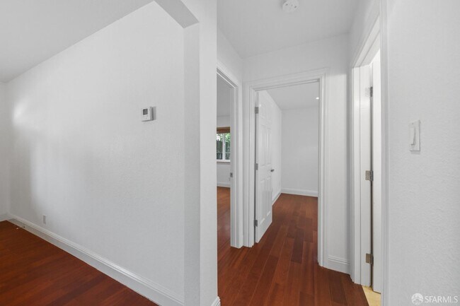 Building Photo - 2061 Ahneita Dr