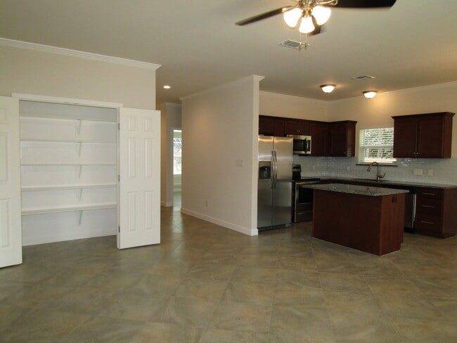 Building Photo - 7307 Bar K Ranch Rd
