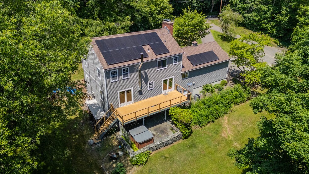 Building Photo - 128 Old Town Farm Rd