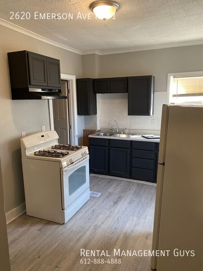 Building Photo - 2620 Emerson Ave N